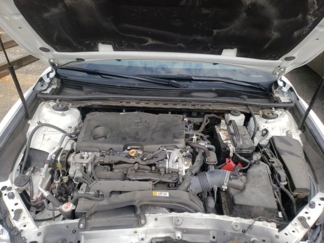 Photo 6 VIN: 4T1B11HK0KU698621 - TOYOTA CAMRY L 