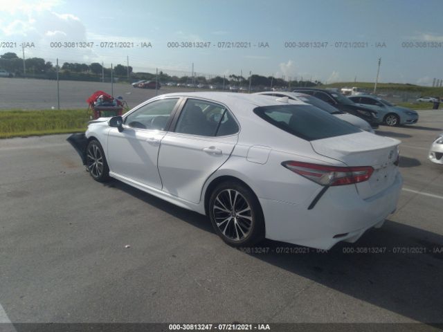 Photo 2 VIN: 4T1B11HK0KU755917 - TOYOTA CAMRY 