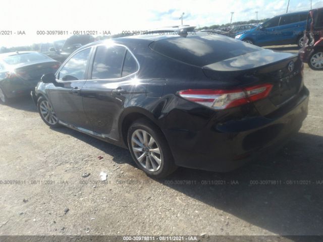 Photo 2 VIN: 4T1B11HK0KU783197 - TOYOTA CAMRY 