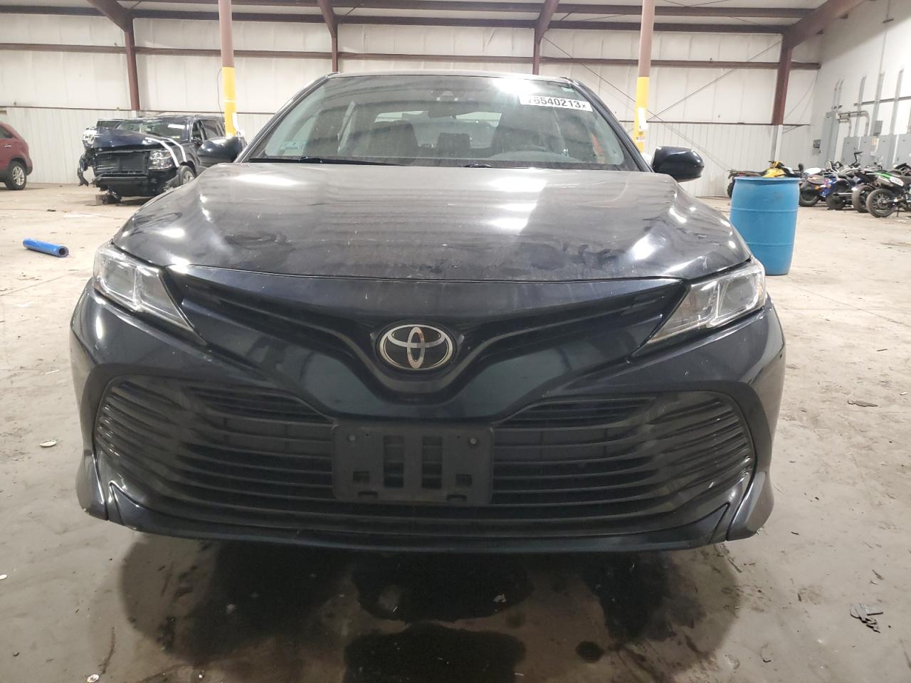 Photo 4 VIN: 4T1B11HK0KU856245 - TOYOTA CAMRY 