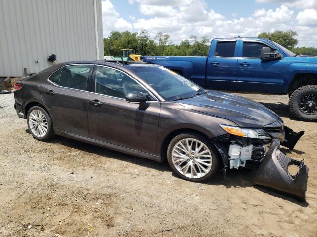 Photo 3 VIN: 4T1B11HK1JU013198 - TOYOTA CAMRY 