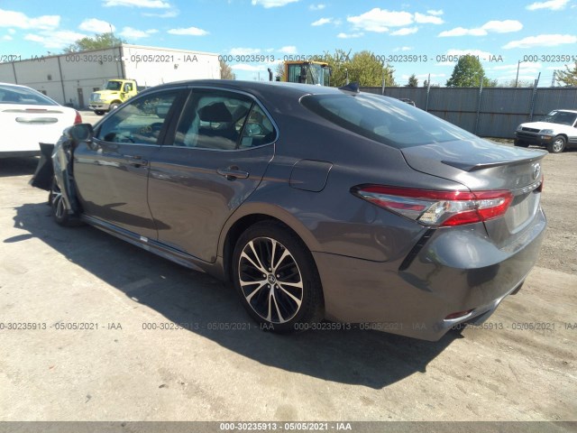 Photo 2 VIN: 4T1B11HK1JU020264 - TOYOTA CAMRY 