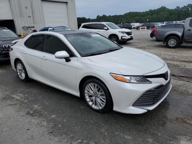 Photo 3 VIN: 4T1B11HK1JU023052 - TOYOTA CAMRY 