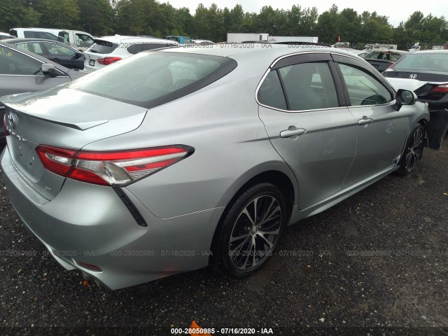 Photo 3 VIN: 4T1B11HK1JU040160 - TOYOTA CAMRY 