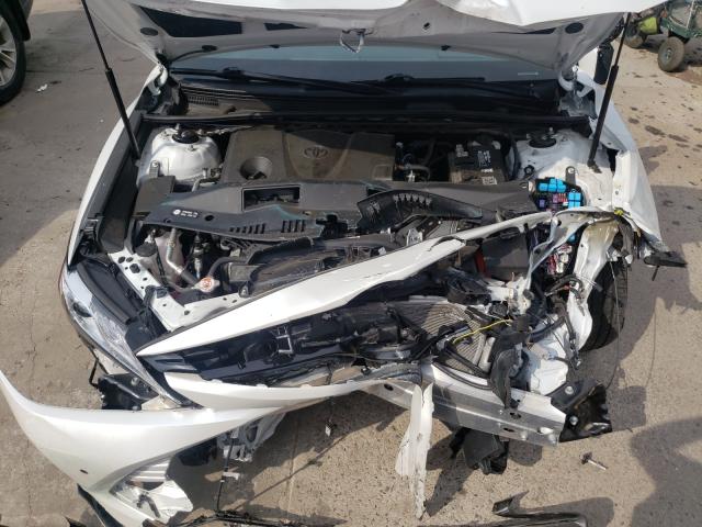 Photo 6 VIN: 4T1B11HK1JU040904 - TOYOTA CAMRY L 