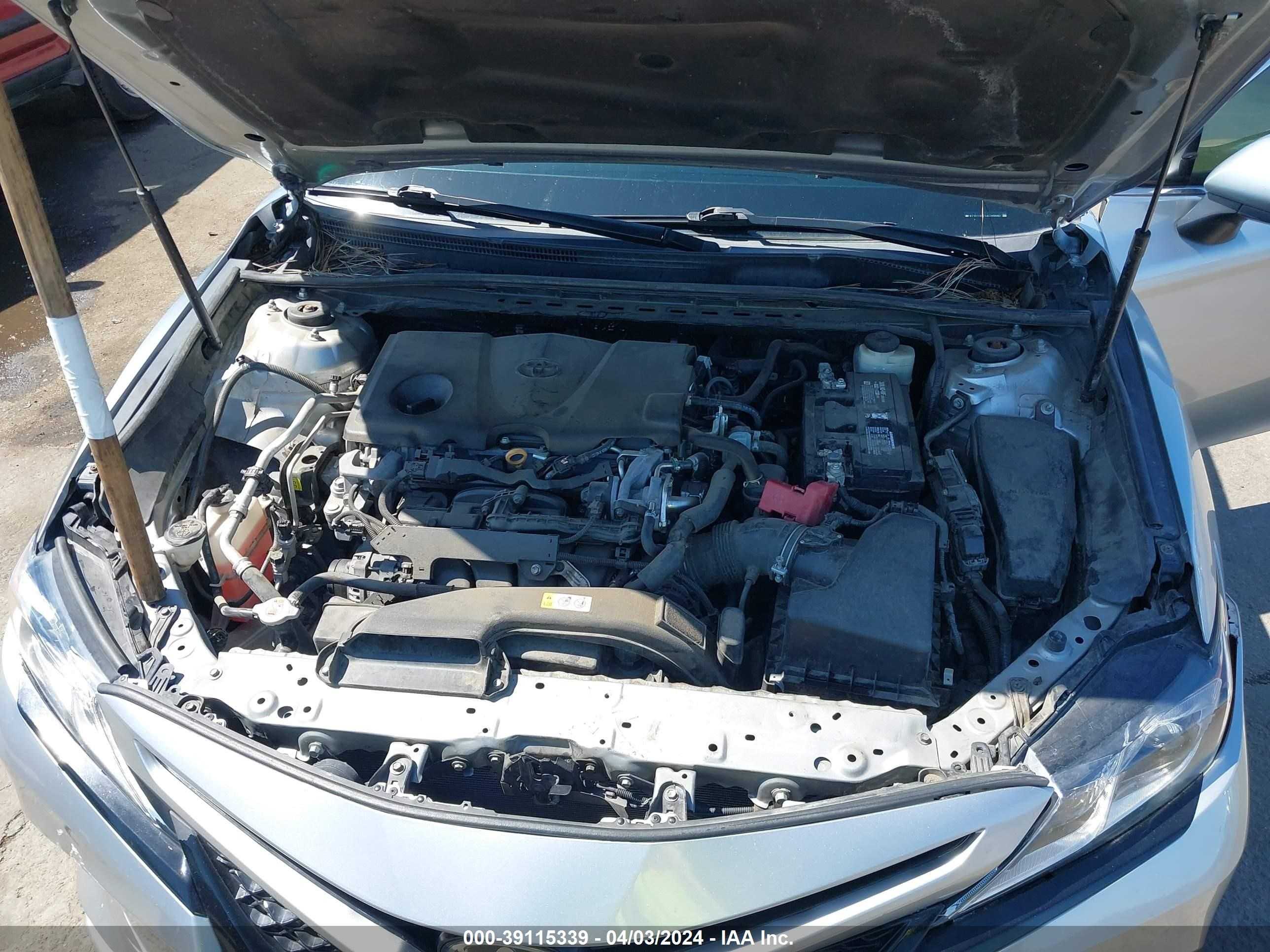 Photo 9 VIN: 4T1B11HK1JU048890 - TOYOTA CAMRY 