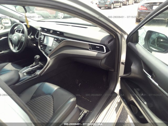 Photo 4 VIN: 4T1B11HK1JU051109 - TOYOTA CAMRY 