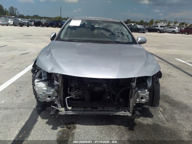 Photo 5 VIN: 4T1B11HK1JU051109 - TOYOTA CAMRY 