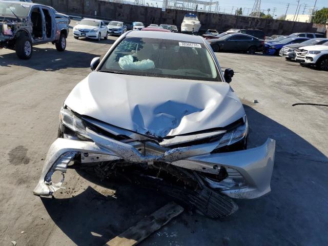 Photo 4 VIN: 4T1B11HK1JU078911 - TOYOTA CAMRY L 