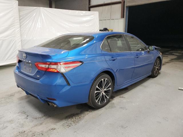 Photo 2 VIN: 4T1B11HK1JU090668 - TOYOTA CAMRY 