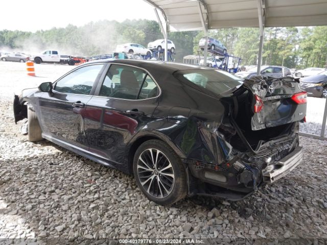 Photo 2 VIN: 4T1B11HK1JU096261 - TOYOTA CAMRY 