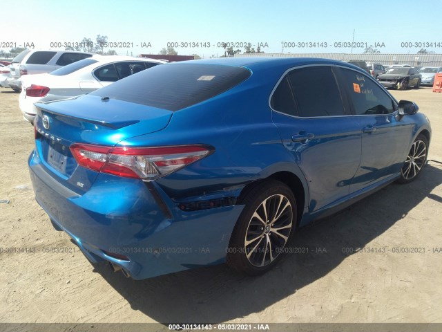 Photo 3 VIN: 4T1B11HK1JU101572 - TOYOTA CAMRY 