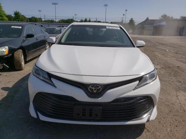 Photo 4 VIN: 4T1B11HK1JU101751 - TOYOTA CAMRY L 