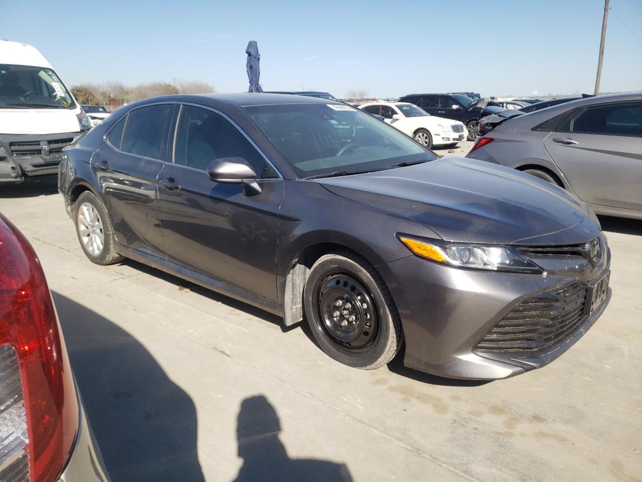 Photo 3 VIN: 4T1B11HK1JU108781 - TOYOTA CAMRY 