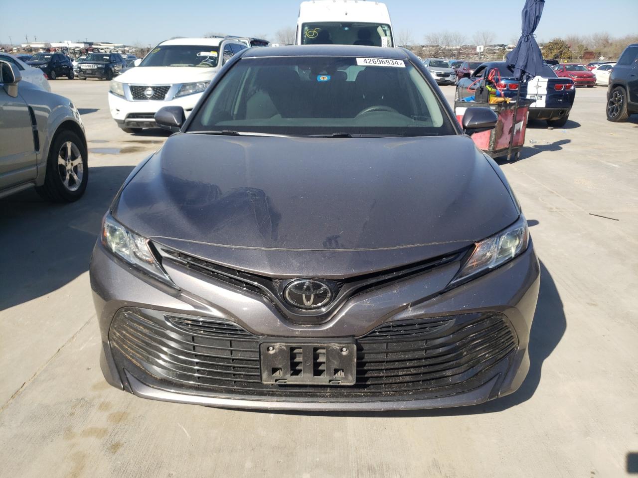 Photo 4 VIN: 4T1B11HK1JU108781 - TOYOTA CAMRY 