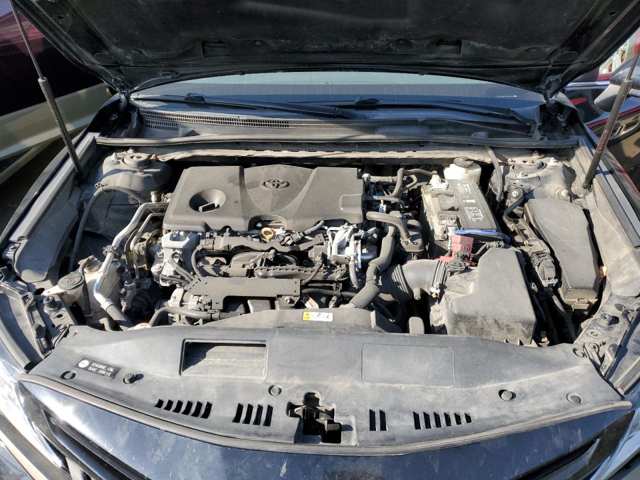 Photo 10 VIN: 4T1B11HK1JU112250 - TOYOTA CAMRY 