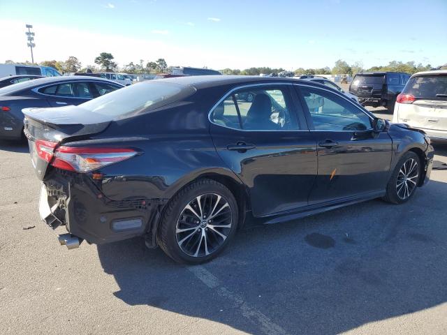 Photo 2 VIN: 4T1B11HK1JU113267 - TOYOTA CAMRY L 