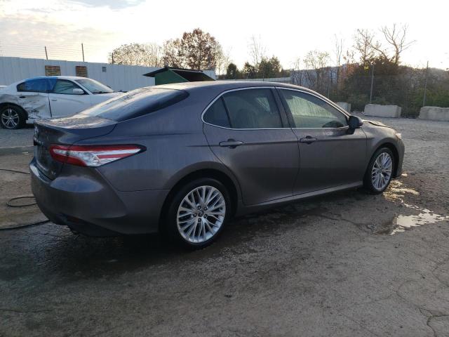 Photo 2 VIN: 4T1B11HK1JU114371 - TOYOTA CAMRY L 