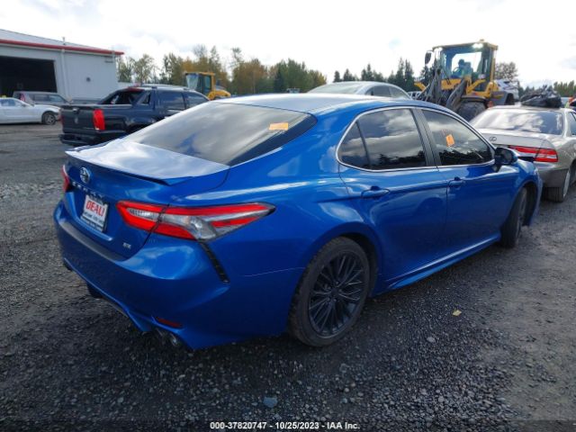 Photo 3 VIN: 4T1B11HK1JU122437 - TOYOTA CAMRY 