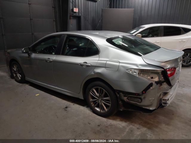 Photo 2 VIN: 4T1B11HK1JU134443 - TOYOTA CAMRY 