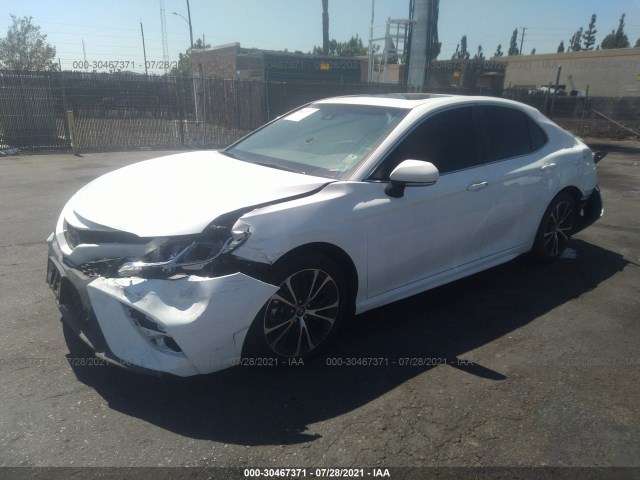 Photo 1 VIN: 4T1B11HK1JU135012 - TOYOTA CAMRY 