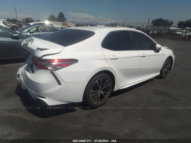 Photo 3 VIN: 4T1B11HK1JU135012 - TOYOTA CAMRY 