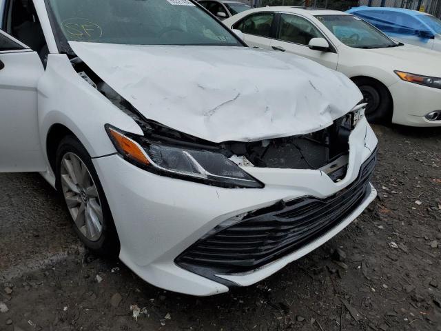 Photo 8 VIN: 4T1B11HK1JU142414 - TOYOTA CAMRY L 