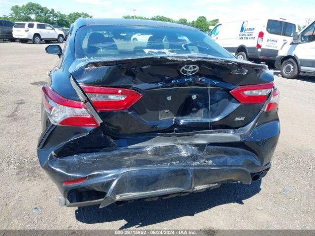 Photo 5 VIN: 4T1B11HK1JU145927 - TOYOTA CAMRY 