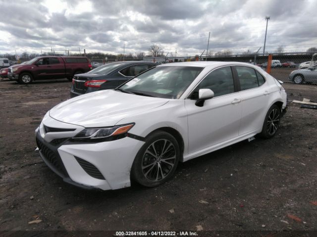 Photo 1 VIN: 4T1B11HK1JU153851 - TOYOTA CAMRY 