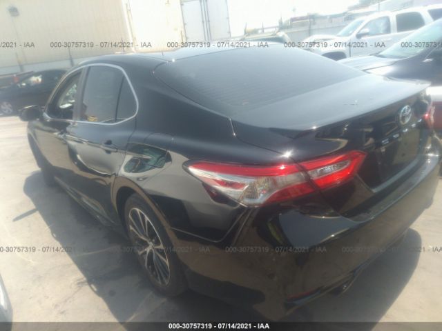 Photo 2 VIN: 4T1B11HK1JU159102 - TOYOTA CAMRY 