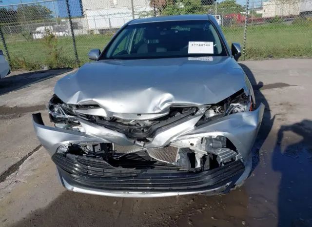 Photo 5 VIN: 4T1B11HK1JU502362 - TOYOTA CAMRY 