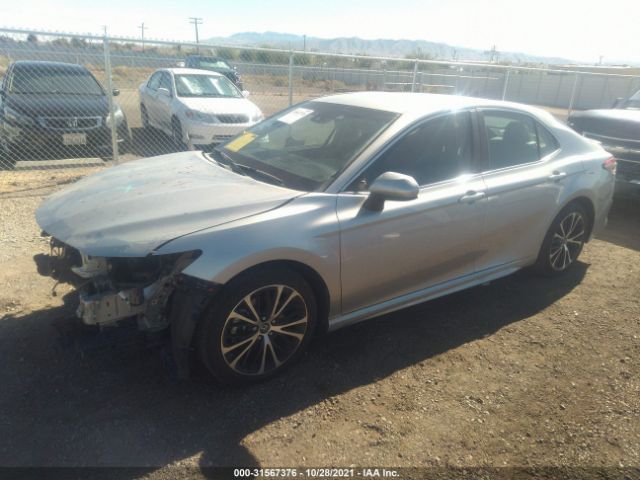 Photo 1 VIN: 4T1B11HK1JU525267 - TOYOTA CAMRY 