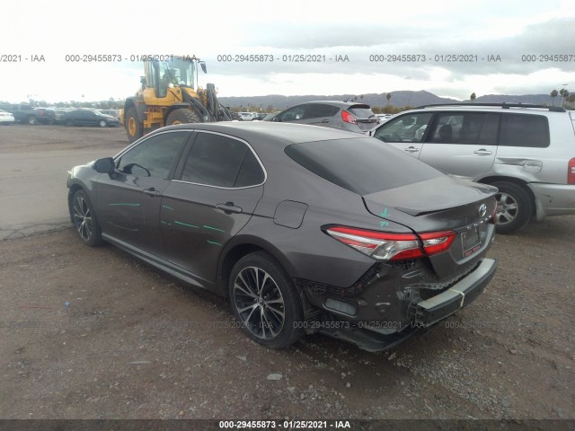 Photo 2 VIN: 4T1B11HK1JU525673 - TOYOTA CAMRY 