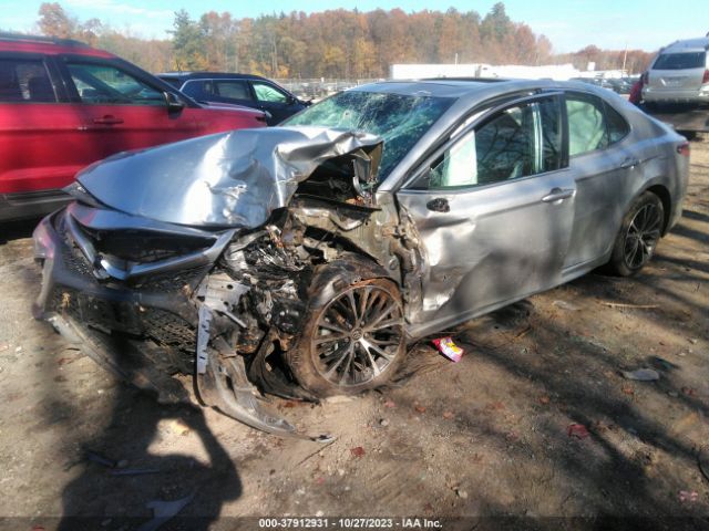 Photo 1 VIN: 4T1B11HK1JU528380 - TOYOTA CAMRY 