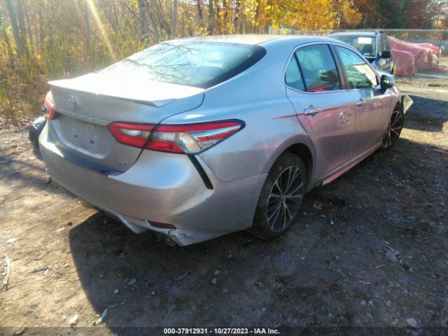 Photo 3 VIN: 4T1B11HK1JU528380 - TOYOTA CAMRY 