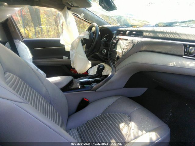 Photo 4 VIN: 4T1B11HK1JU528380 - TOYOTA CAMRY 