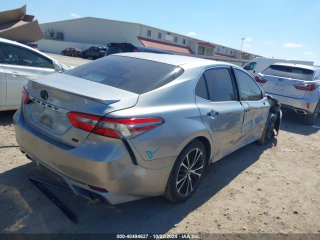 Photo 3 VIN: 4T1B11HK1JU533255 - TOYOTA CAMRY 