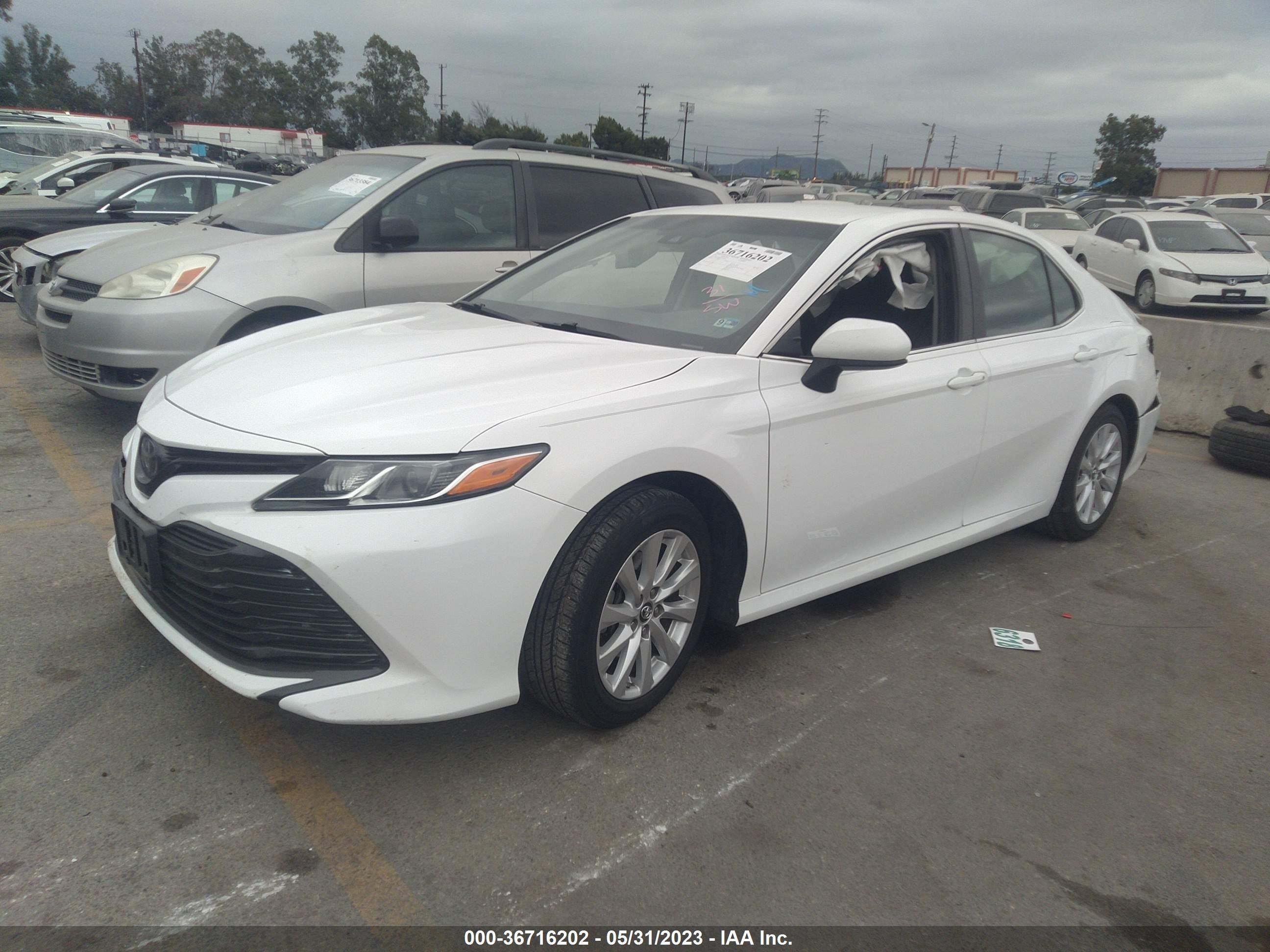 Photo 1 VIN: 4T1B11HK1JU540416 - TOYOTA CAMRY 