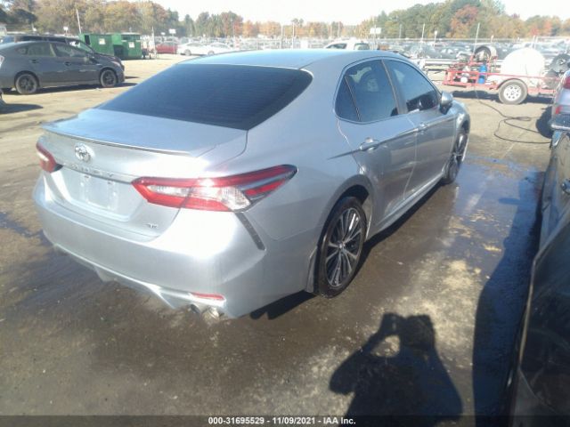 Photo 3 VIN: 4T1B11HK1JU546569 - TOYOTA CAMRY 