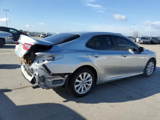 Photo 2 VIN: 4T1B11HK1JU547740 - TOYOTA CAMRY 