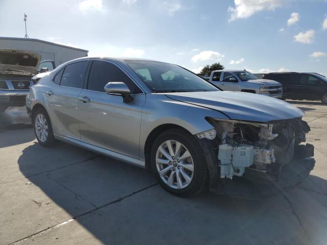 Photo 3 VIN: 4T1B11HK1JU547740 - TOYOTA CAMRY 