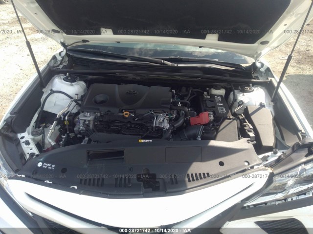 Photo 9 VIN: 4T1B11HK1JU550542 - TOYOTA CAMRY 