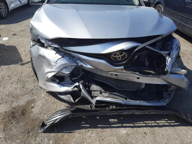 Photo 8 VIN: 4T1B11HK1JU550749 - TOYOTA CAMRY L 