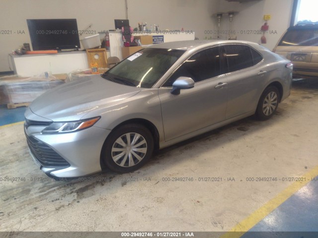 Photo 1 VIN: 4T1B11HK1JU553389 - TOYOTA CAMRY 