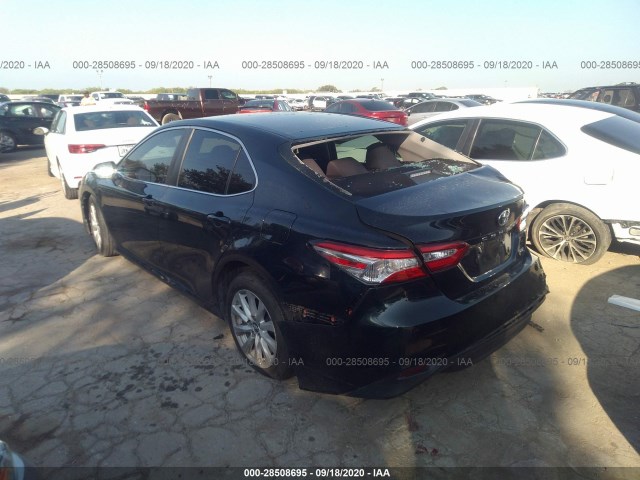 Photo 2 VIN: 4T1B11HK1JU562920 - TOYOTA CAMRY 