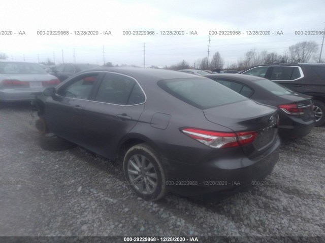 Photo 2 VIN: 4T1B11HK1JU567051 - TOYOTA CAMRY 