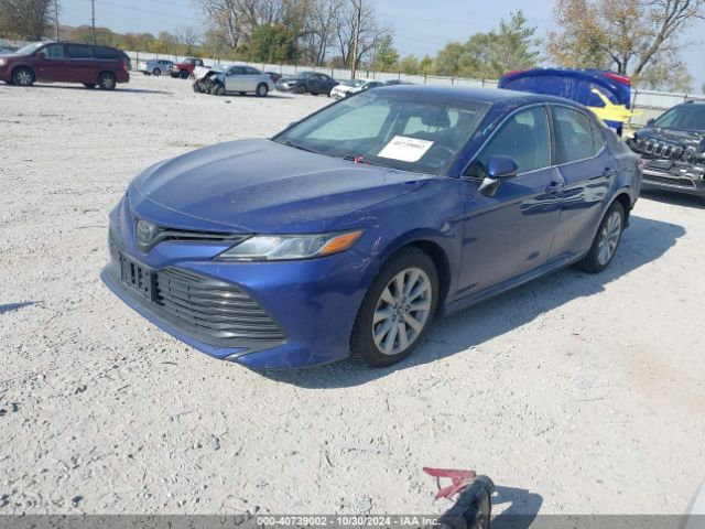 Photo 1 VIN: 4T1B11HK1JU570631 - TOYOTA CAMRY 