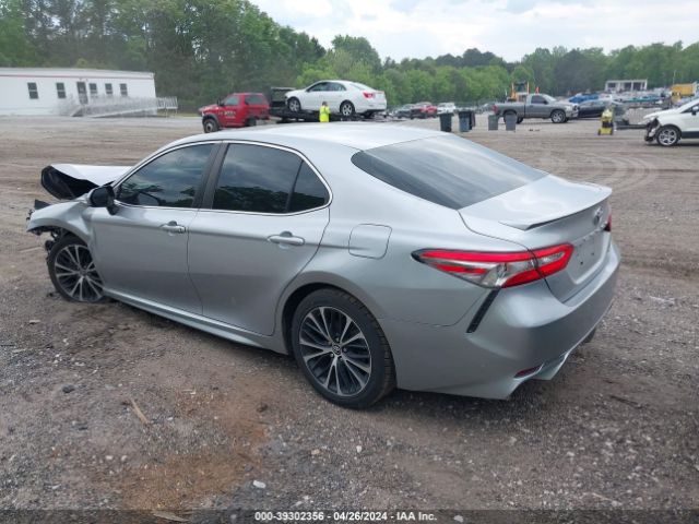 Photo 2 VIN: 4T1B11HK1JU573562 - TOYOTA CAMRY 