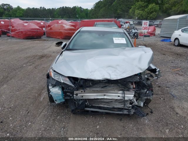 Photo 5 VIN: 4T1B11HK1JU573562 - TOYOTA CAMRY 