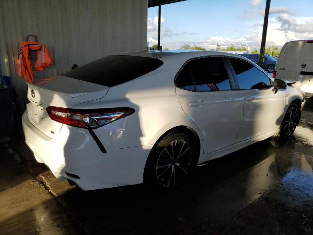 Photo 3 VIN: 4T1B11HK1JU576428 - TOYOTA CAMRY L 